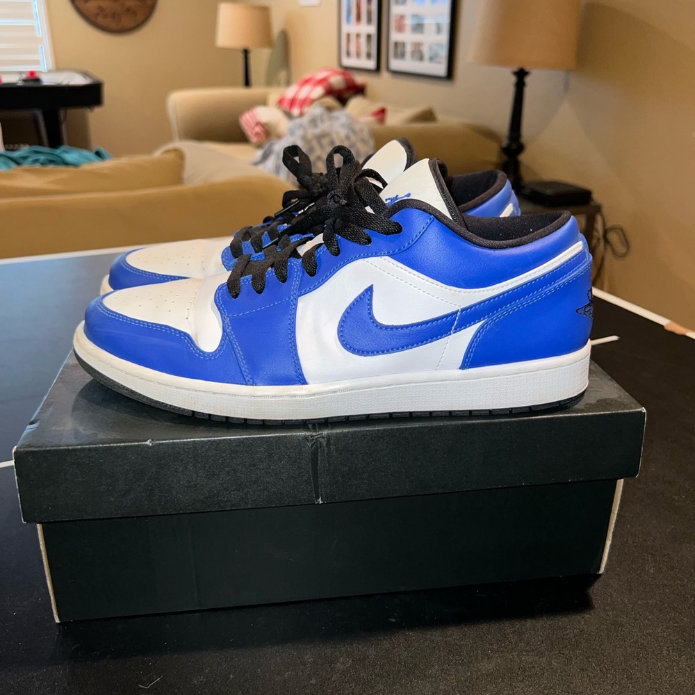 air jordan 1 low hyper royal